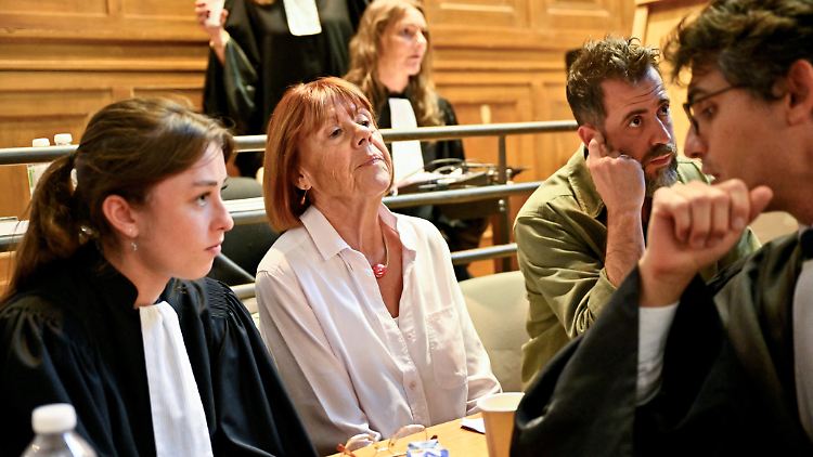 Gisèle Pelicot ist während ihres Prozesses im vergangenen Jahr zu einer Galionsfigur im Kampf für die Frauenrechte geworden.