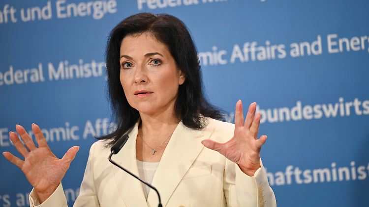 Reiche will staatliche Fördermittel für den wirtschaftlichen Betrieb der Kraftwerke. 