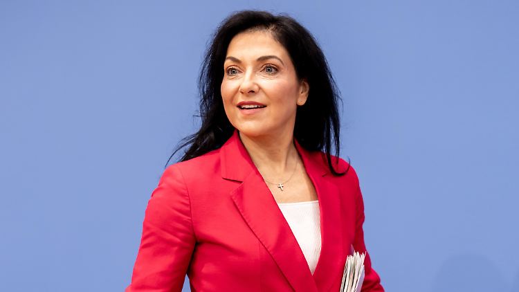 Bundeswirtschaftsministerin Reiche will vor allem Genehmigungsverfahren beschleunigen, um Investitionen besser zu ermöglichen.