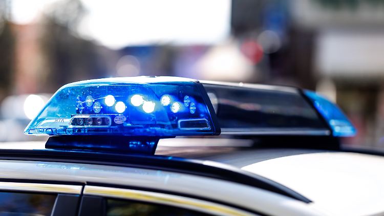 Die Polizei ist mit einem Großaufgebot am Westfalenkolleg.
