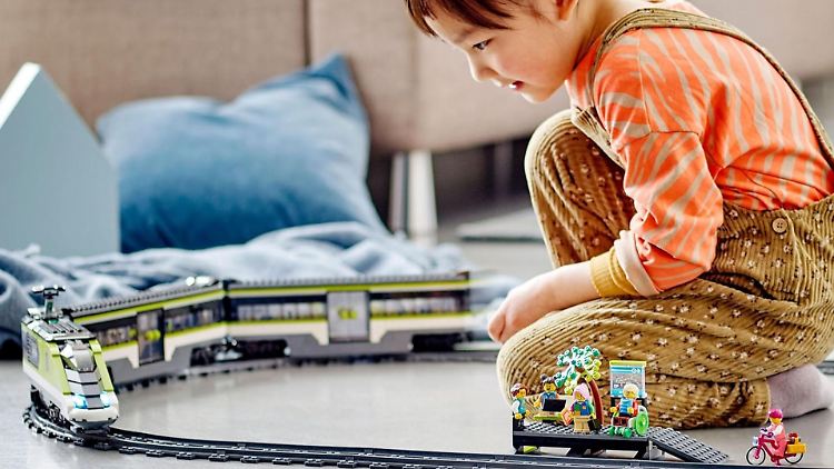 Lego begeistert kleine und große Baumeister. Wir zeigen die schönsten Sets zum Verschenken. 