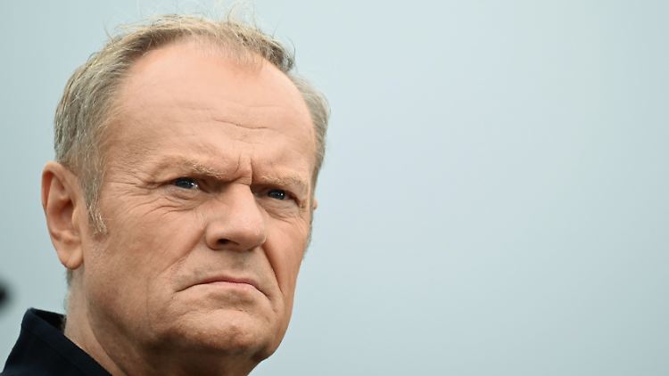 Entscheidet am Ende nicht, ob der Verdächtige ausgeliefert wird, hat aber eine klare Haltung: Polens Regierungschef Tusk. 