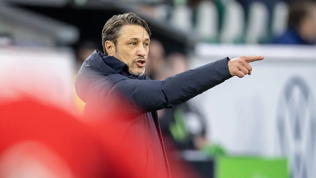 Trainer-Niko-Kovac-hat-sich-nach-dem-Verzicht-von-Arnold-noch-nicht-auf-einen-neuen-Elfmeterschuetzen-festgelegt
