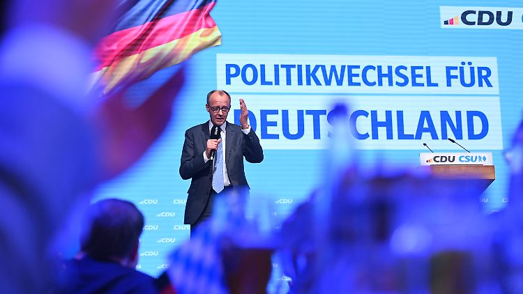 22. Februar 2025 beim Wahlkampfabschluss von CDU und CSU in München: "Links ist vorbei", rief Merz an diesem Tag.