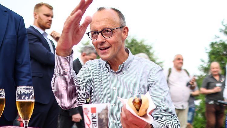 "Merz stoppen: Jetzt geht's um die Tofu-Wurst!", fordert Foodwatch. 