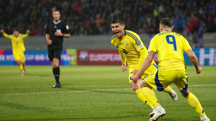Die Ukraine bleibt im Rennen um einen WM-Startplatz.