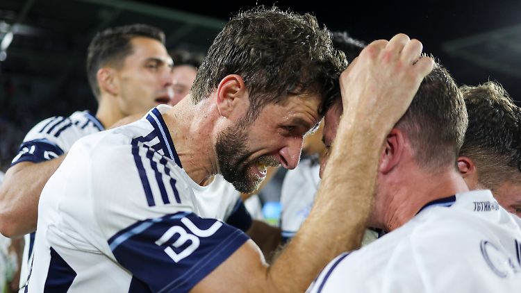 Thomas Müller begeistert sich und sein Team.