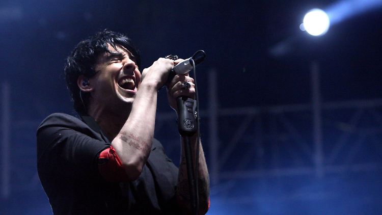 Ian Watkins gestand 13 Fälle von sexuellem Missbrauch an Kindern unter 13 Jahren und den Besitz von Kinder- sowie Tierpornografie. 