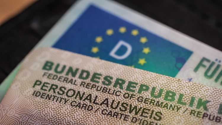 Auch die Gebühr für einen Passersatz soll steigen.