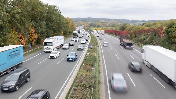 Aktuell liegt die Pendlerpauschale für die ersten 20 Kilometer Wegstrecke bei 30 Cent pro Kilometer.