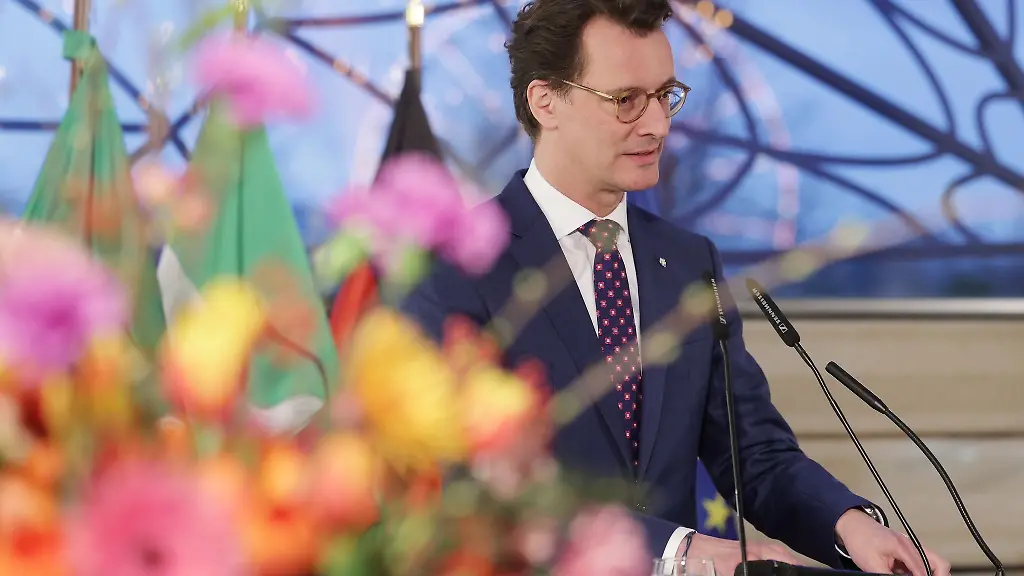 Nordrhein-Westfalens-Ministerpraesident-Hendrik-Wuest-in-Koeln