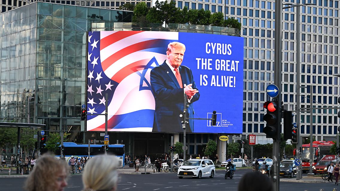 Historische Vergleiche in Tel Aviv.