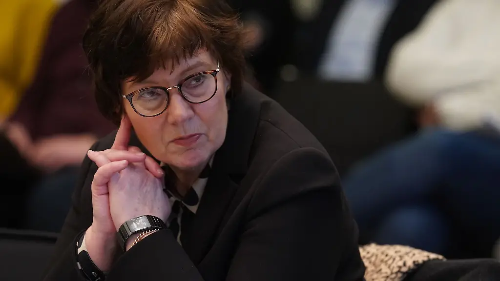 Schleswig-Holsteins-Innenministerin-Sabine-Suetterlin-Waack-im-Landeshaus