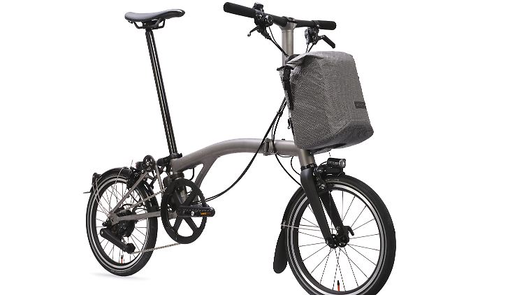 Brompton bietet nun seine 16-Zoll-Modelle mit neuem Heckmotor-E-Antrieb an.