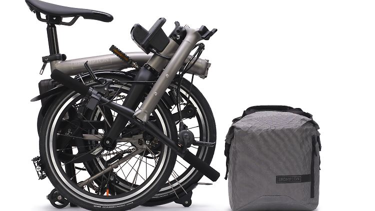 Die neue E-Bike-Version lässt sich ultrakompakt zusammenfalten. Allerdings muss man noch den Akku mit sich rumtragen.