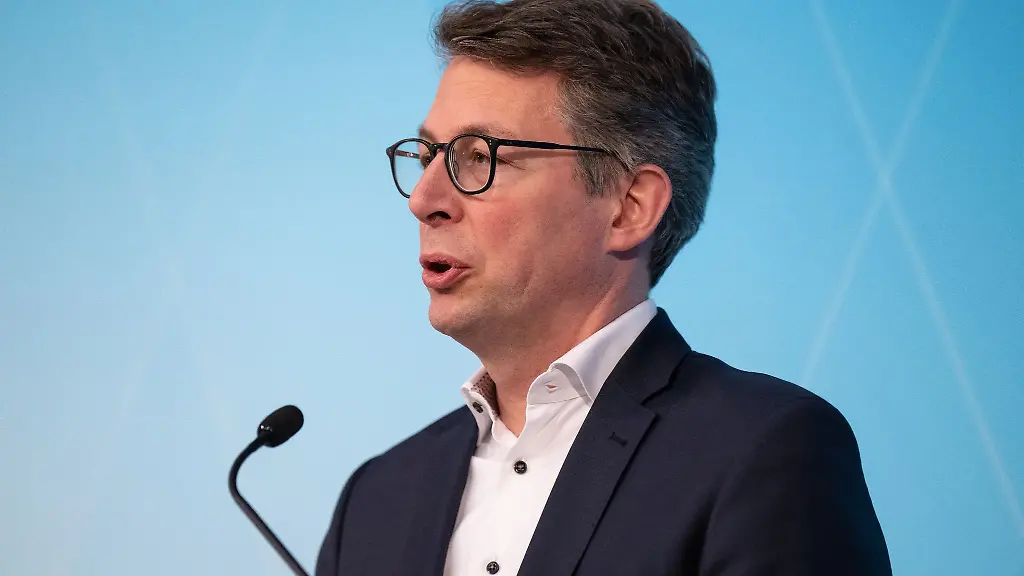 Markus-Blume-CSU-Wissenschaftsminister-von-Bayern-spricht