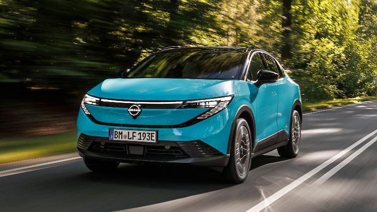 Entspanntes Cruisen ist die Lieblingsdisziplin des kompakten Nissan Leaf in seiner dritten Generation.