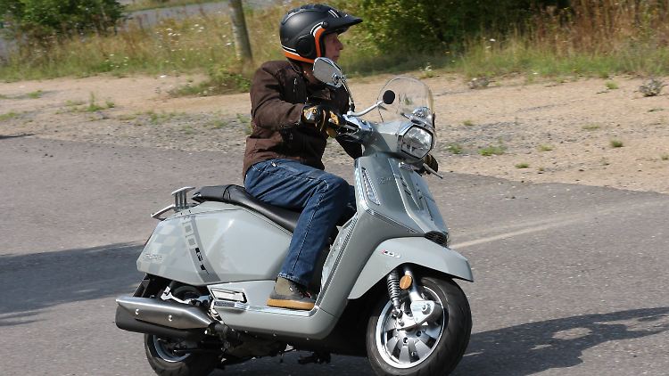 Lambretta hat seine Rollerflotte um die Granturismo-Version X300 erweitert.