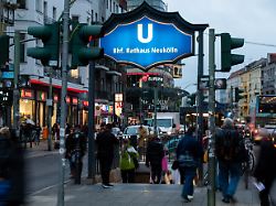 "Let’s talk about feelings": Beginnt ab 40 die "freudlosere Lebenshälfte"?