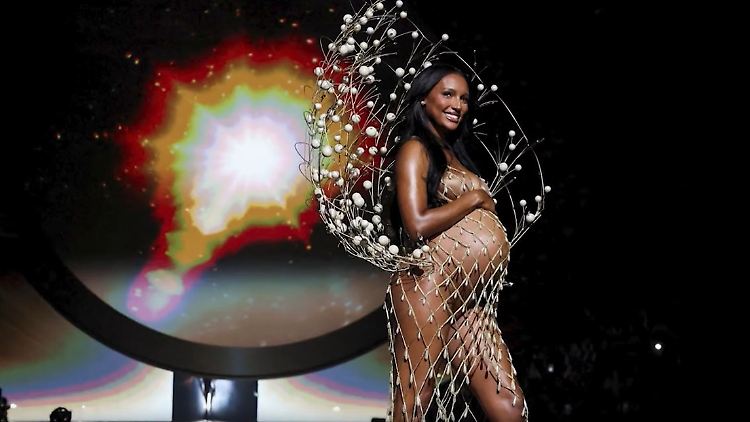 VictoriasSecret.jpg