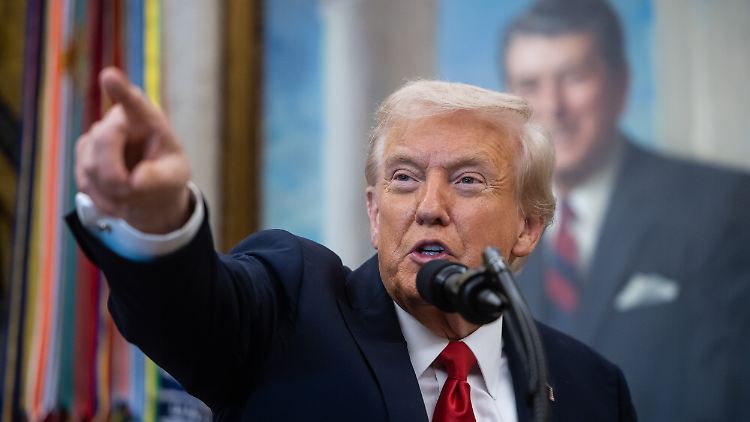 Trumps Politik bescherte den USA höhere Zolleinnahmen - und trotzdem bleibt eine Rekordstaatsverschuldung.