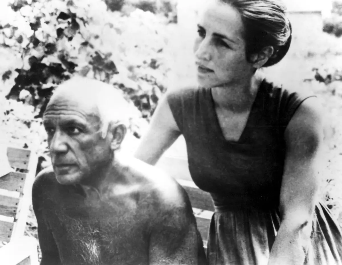 Picasso-and-his-model-friend-Francoise-Gilot
