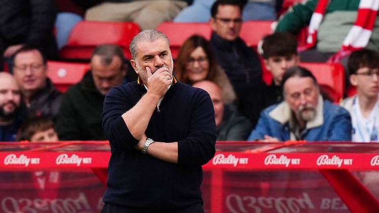 Für Postecoglou ist es die zweite Entlassung innerhalb von fünf Monaten, für Nottingham Forest der zweite Trainerrauswurf innerhalb von weniger Wochen.