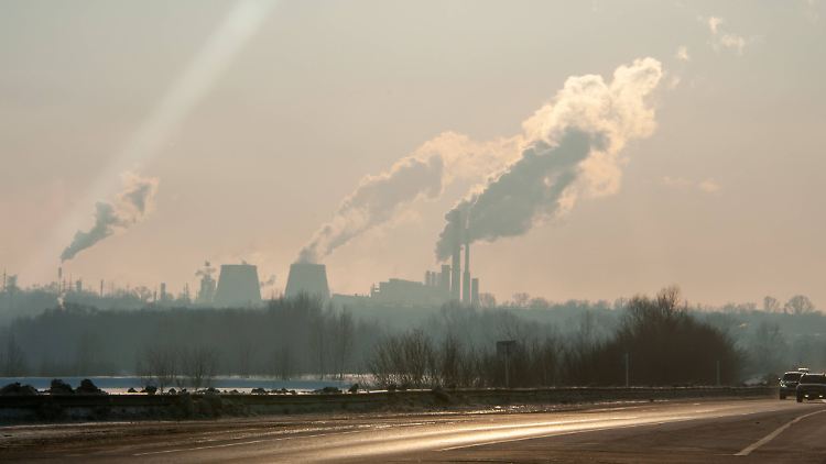 Die Raffinerie Nowokujbyschowskij ist für die Region Samara sehr wichtig.