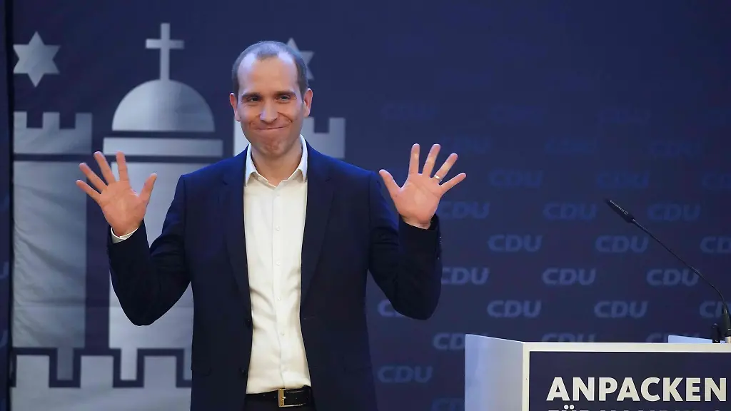 Dennis-Thering-Hamburger-CDU-Landesvorsitzender-gestikuliert