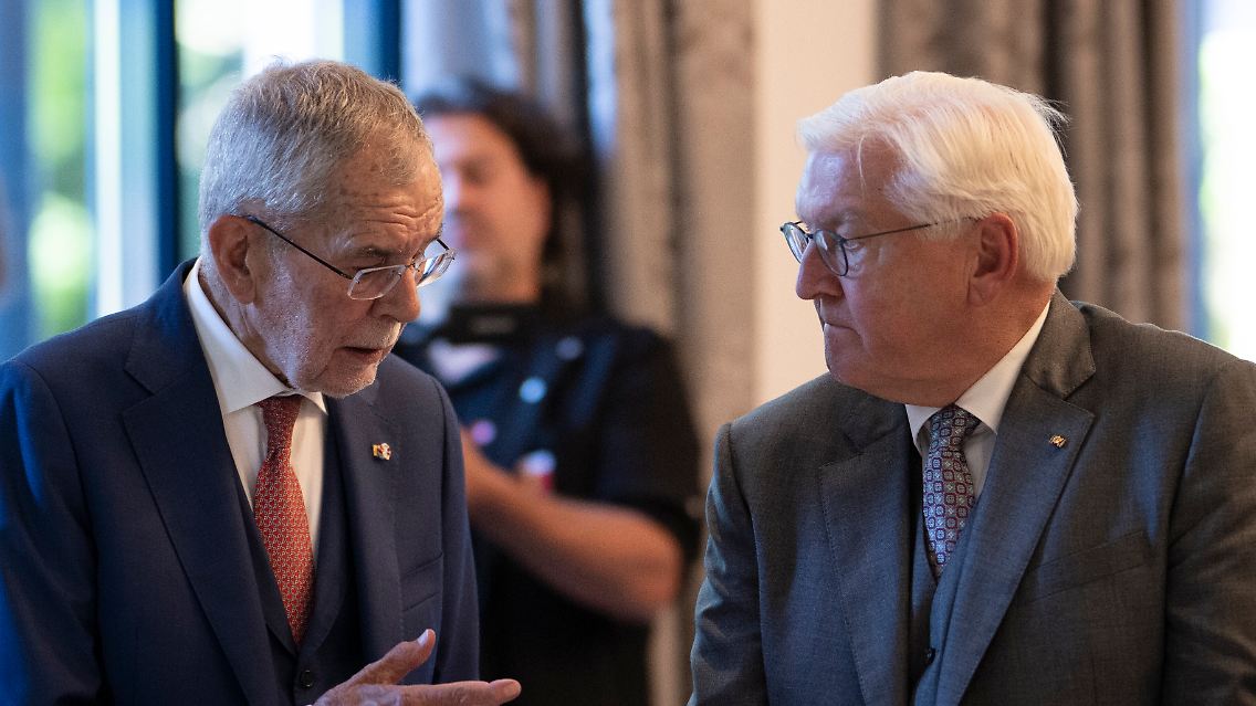Alexander Van der Bellen (links) und Frank-Walter Steinmeier während eines informellen Treffens der Staatschefs deutschsprachiger Länder, Anfang September in Bad Ragaz, Schweiz.