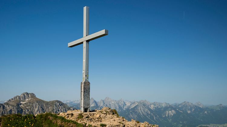 Der Branderschrofen ist gut 1881 meter hoch.