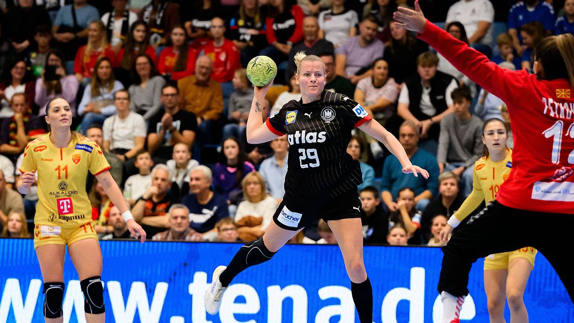 Kapitänin Antje Döll führt die DHB-Frauen an.