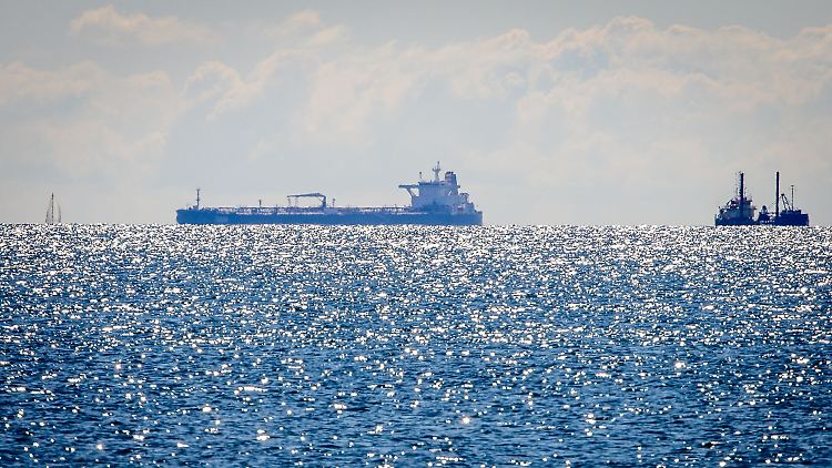 Es wird geschätzt, dass die russische Schattenflotte 600 bis 1400 Schiffe umfasst.