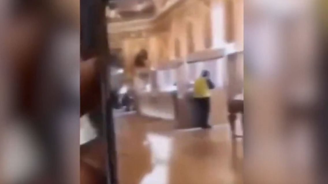 Louvre.jpg