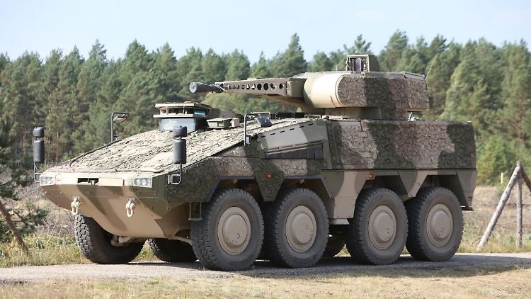 Der "Schakal" ist eine Kombination aus dem Fahrgestell des Radpanzers "Boxer" und dem Turm des Schützenpanzers "Puma".