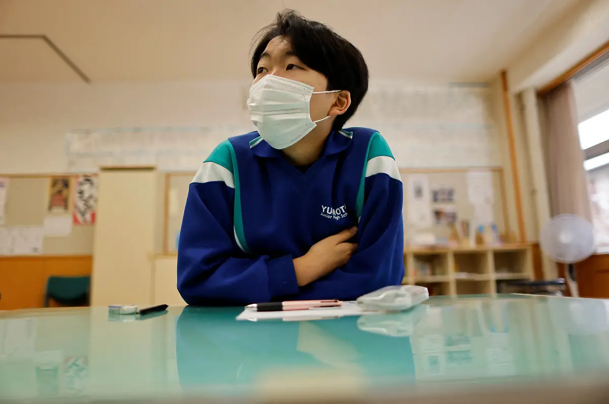 2023-03-30T230735Z-963102183-RC2OQZ98QMA7-RTRMADP-3-ASIA-POPULATION-JAPAN-CHILDREN