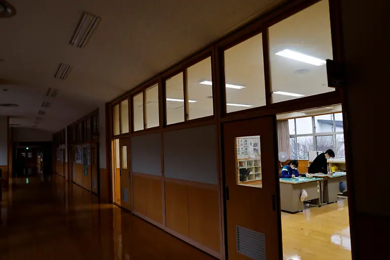 2023-03-30T230633Z-1082376477-RC2NQZ96JL1Z-RTRMADP-3-ASIA-POPULATION-JAPAN-CHILDREN