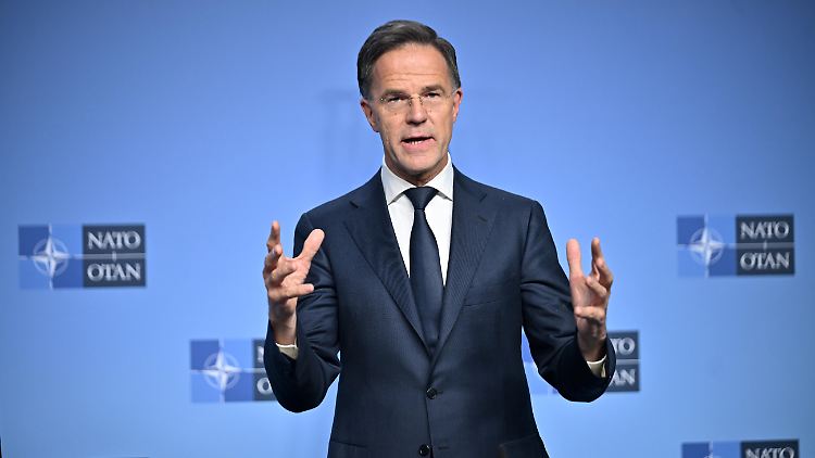 Nato-Generalsekretär Rutte ist unterwegs nach Washington. 