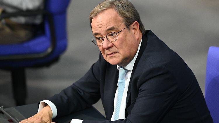 Es gehe beim Stadtbild nicht nur um Migration, findet Armin Laschet. 