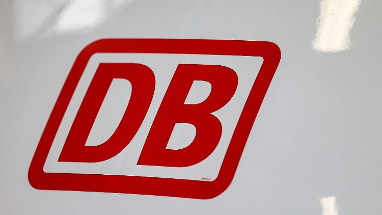 Eine Bombenentschärfung in Rastatt hat Auswirkungen auf die wichtige Rheintalbahnstrecke (Symbolbild)