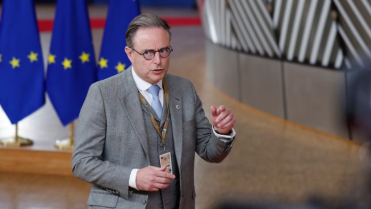De Wever warnt vor einer möglichen Beschlagnahmung von Vermögenswerten europäischer Unternehmen in Russland.