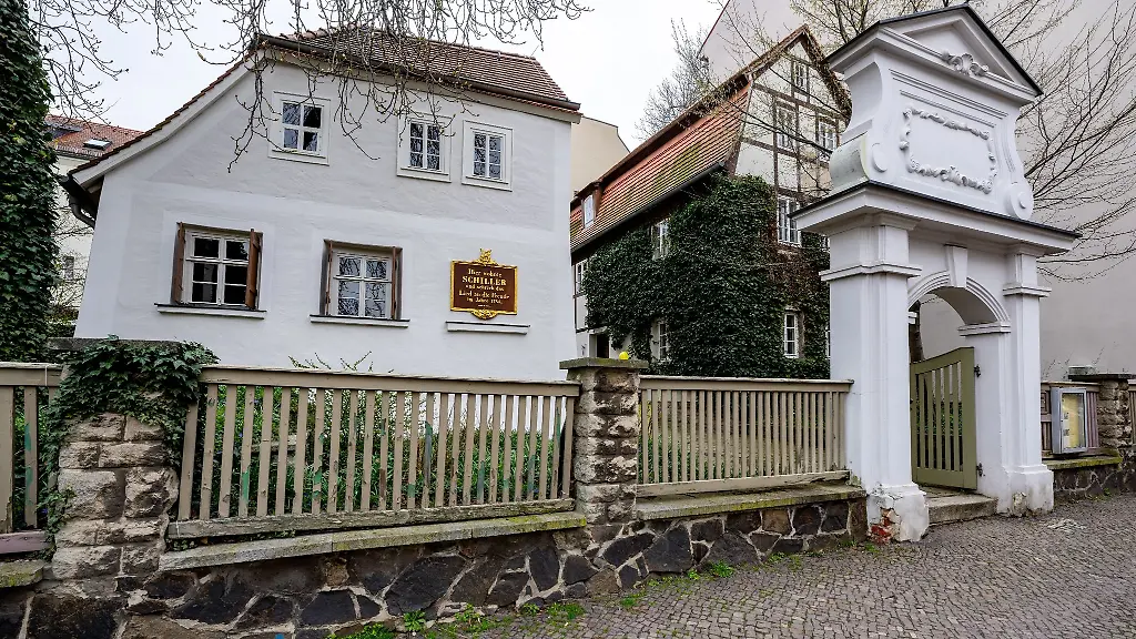 Blick-auf-das-Schillerhaus-in-Leipzig