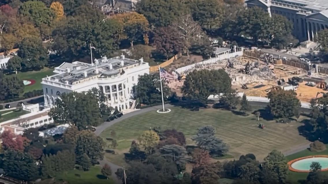WhiteHouseTrümmer.jpg