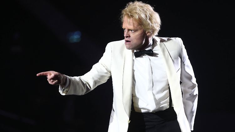 Ist es Klaus Kinski? Nein, Max Giermann.