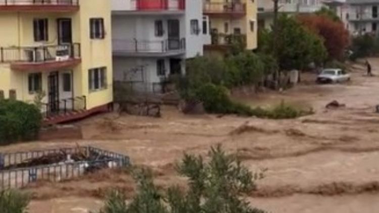 Fluten_Türkei.jpg