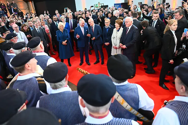 15ed9b67169bcf97a46a30d77fbc5b52