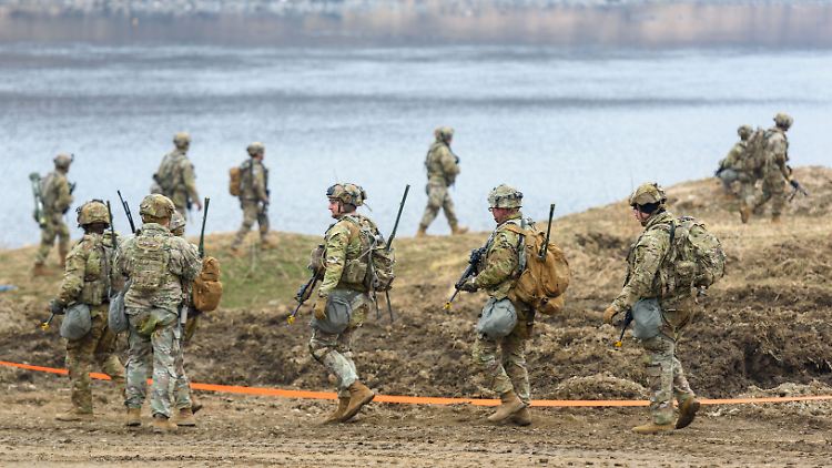Auch die Gehälter der Soldaten sind eingefroren.