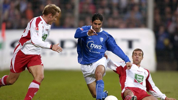 In der Saison 2003/04 erzielte Hashemian 16 Tore für den VfL Bochum und wechselte anschließend zum FC Bayern.