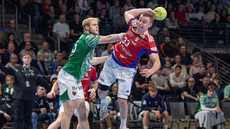 Der HSV Hamburg überraschte mit einem Auswärtssieg beim Handball-Meister.