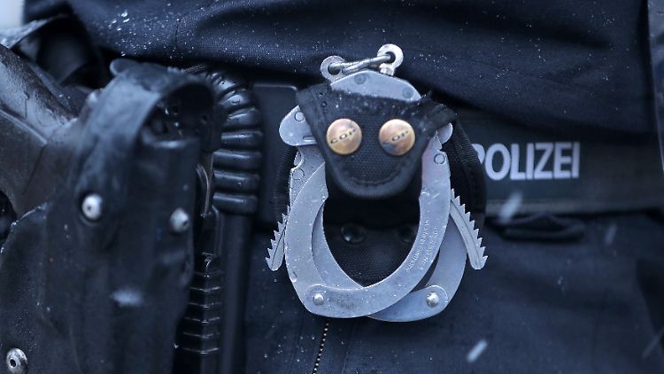 Die Polizei vollstreckte mehrere Haftbefehle.
